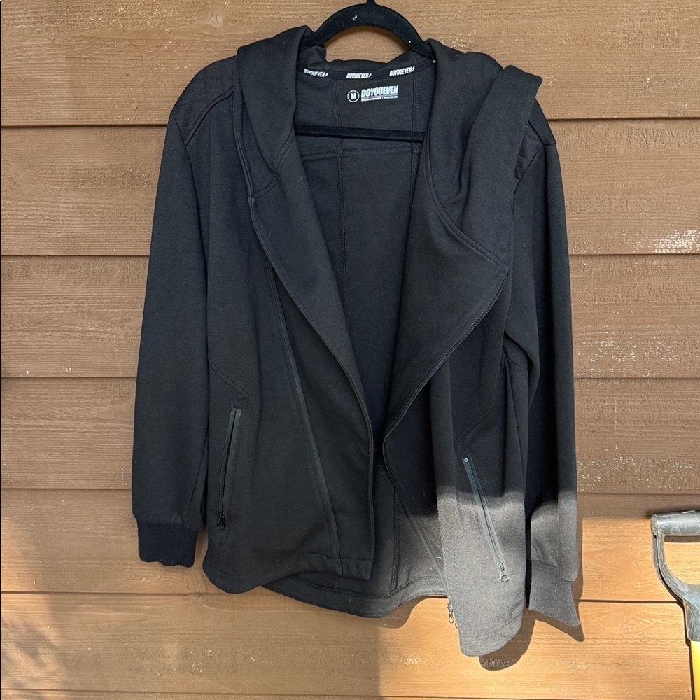 DOYOUEVEN Black Athletic Moto style zip Jacket size M